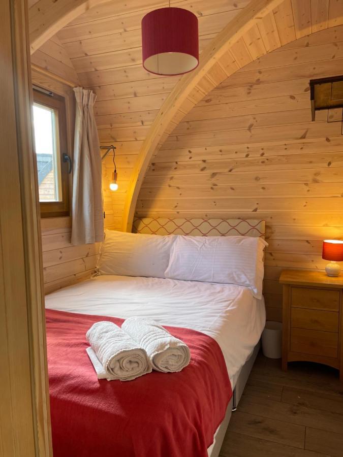 Hotel Squirrel Glamping Pod School House Farm Leighton  Exterior foto