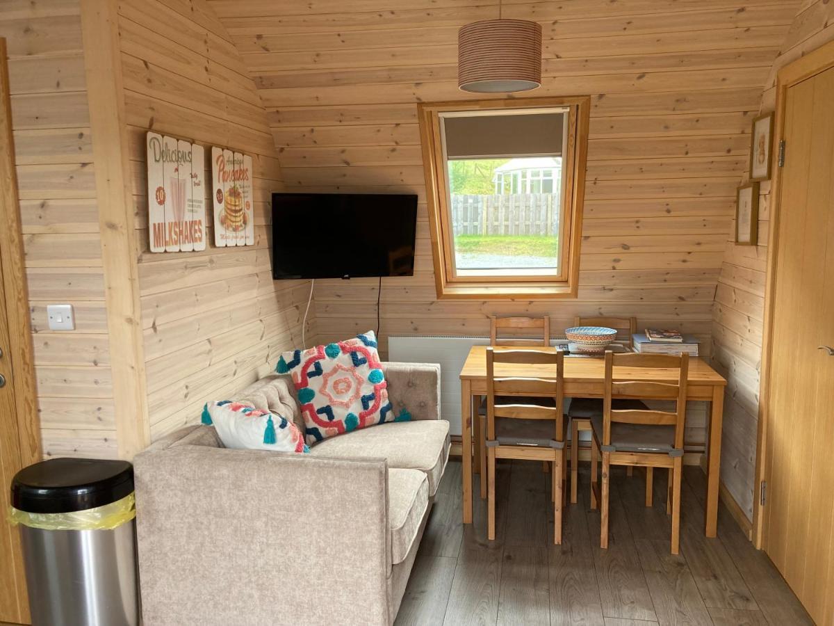 Hotel Squirrel Glamping Pod School House Farm Leighton  Exterior foto
