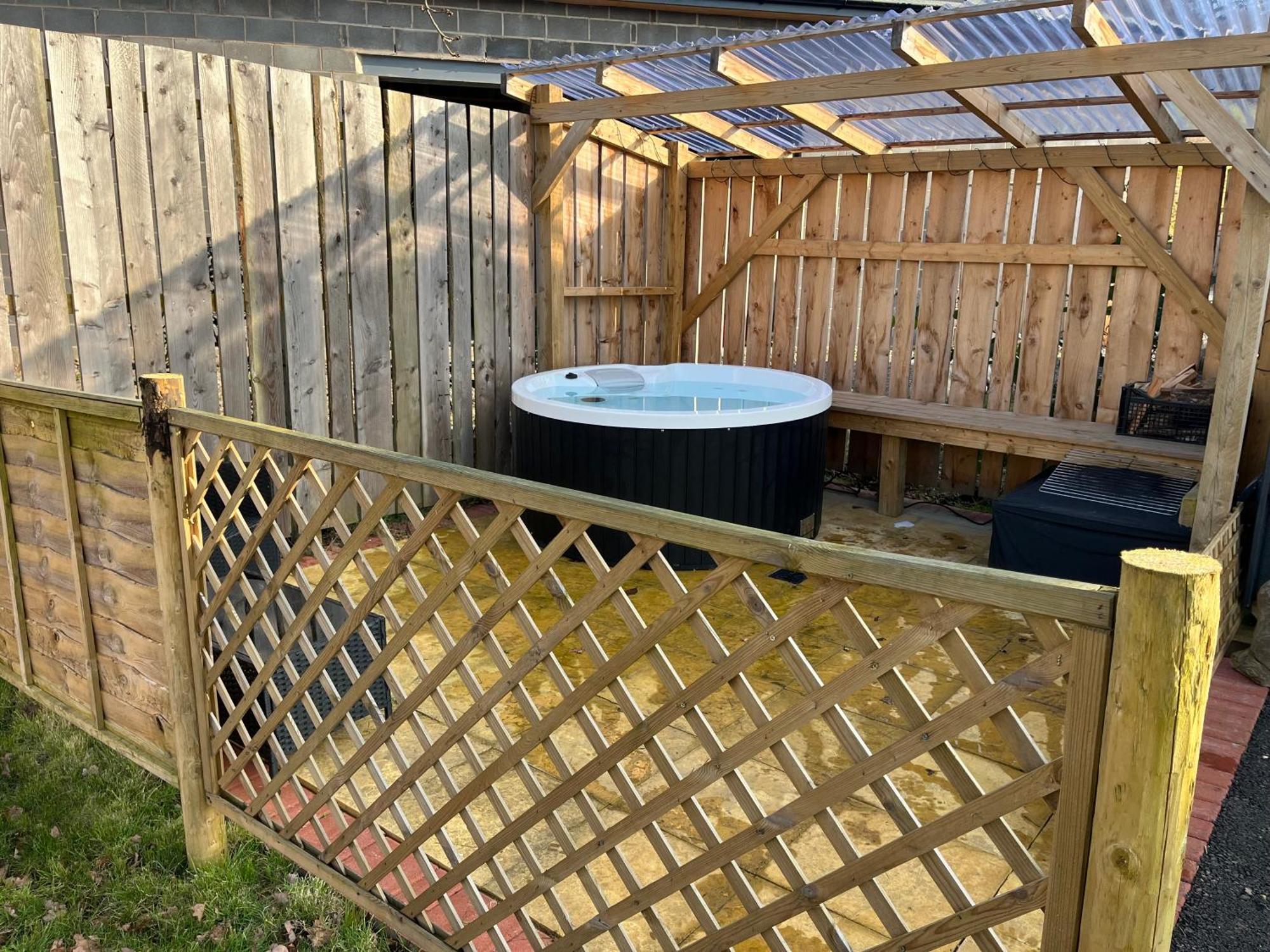 Hotel Squirrel Glamping Pod School House Farm Leighton  Exterior foto